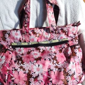 MORHUA Everything Tote Light Pink Flowers. Excellent Condition..